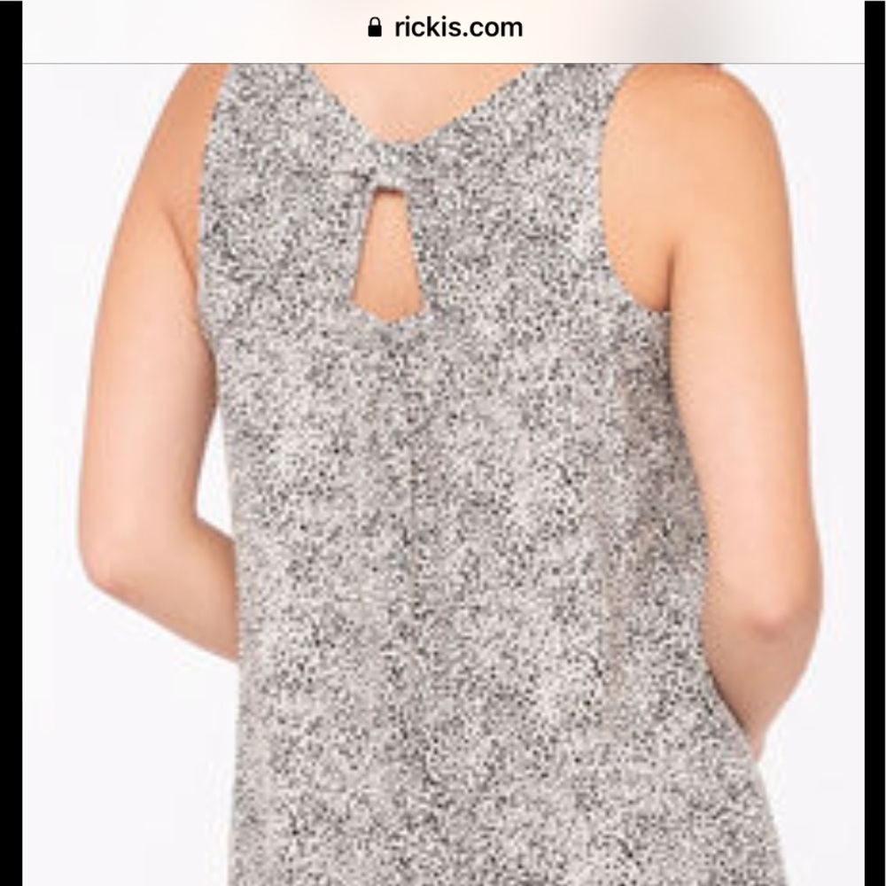 Sleeveless Open Bow Back Top
